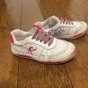 White and Pink Low-Top Sneakers for Everyday Wear (custom made in Italy) leather
